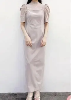 COCO DEAL キャミワンピース ピンクベージュ　後ろスリット入り