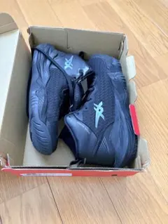 asics ジュニア黒バッシュ　未使用!