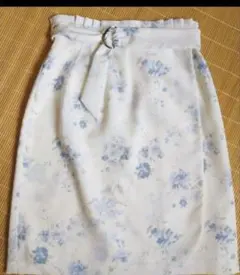 MISCH MASCH　花柄タイトスカートのサムネイル