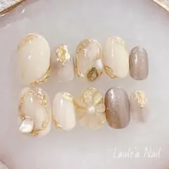 ネイルチップ　サイズオーダー　オフホワイト　ぷっくりフラワー　成人式　結婚式