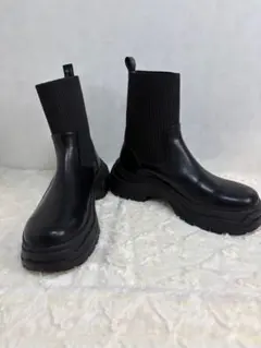 ゆみ様レイン対応】コンバットソールニットブーツ　フェラガモ