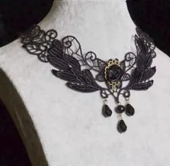 黒いレースのゴシック　バラモチーフチョーカー