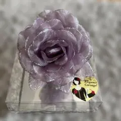 紫色のメッシュ花ブローチ