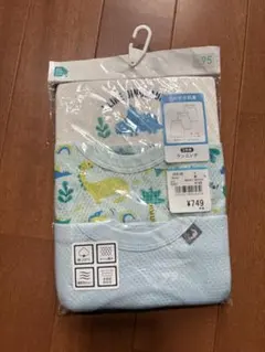 95サイズ 恐竜柄　メッシュランニングシャツ