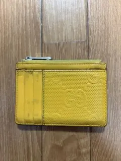 GUCCIグッチ GGエンボス コインケース イエロー　Safari掲載商品