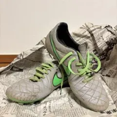 サンフレッチェ広島 塩谷選手実使用 NIKE TIEMPO サイン入 支給品