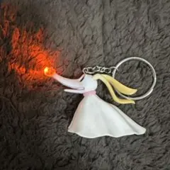ナイトメアビフォアクリスマス ゼロ　キーホルダー　光る　ジャック　サリー