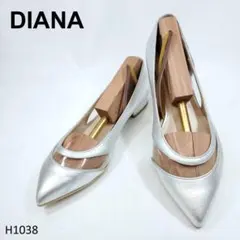 ダイアナ　ポインテッドトゥパンプス　フラットシューズ　クリア　シルバー