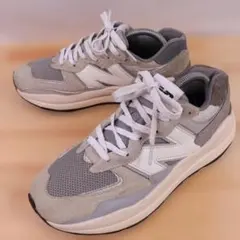 週末限定・純白が良き！】NEW BALANCE 57/40 ホワイトスニーカー 