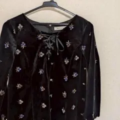 MISCH MASCH　花柄刺繍入り黒ベロアワンピース　Мサイズ