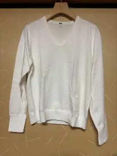 ユニクロ★レディースVネック 長袖 綿ニット★ ホワイトS