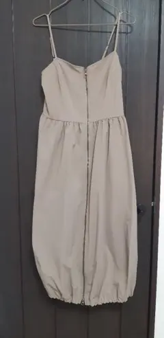 GU　フロントジップバブルヘムワンピース　Mサイズ