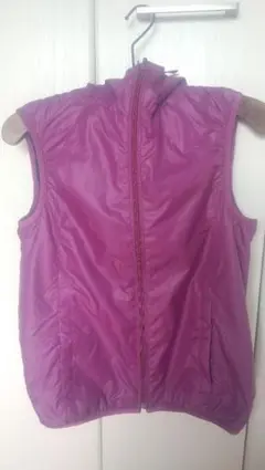超美品 ユニクロ UNIQLO リバーシブルベスト XS 紫 パープル