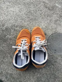 ニューバランス　スニーカー