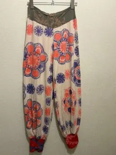 Juana de arco フォアナデアルコ　パンツ Juana de Arco（ホォアナデアルコ）の「アラジンパンツ（）」 - WEAR