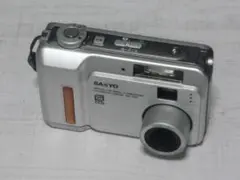 デジカメSANYO ケース付き！ SANYO（コンパクトデジタルカメラ）のフリマアイテム一覧