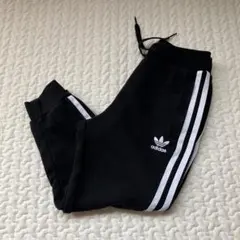 adidas スエットパンツ　110 黒