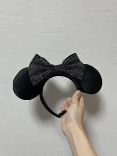 ディズニー　カチューシャ 黒　リボン　スパンコール