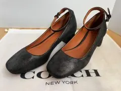 COACHのパンプス