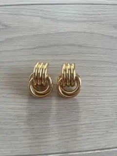 hazama ハンガー ピアス black×gold - メルカリ