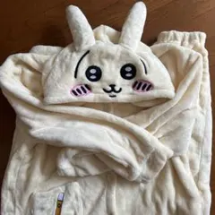 ちいかわ　うさぎ　着ぐるみ