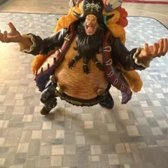 ワンピース 黒ひげフィギュア