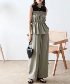 オリーブグリーンセットアップ ノースリーブ　パンツスタイル