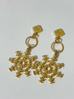 シャネル 2024年ホリデー限定チャーム　スノーフレーク チャーム雪の結晶 2点