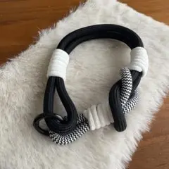 スマホストラップ　ハンドストラップ　白黒