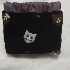 ネコ刺繍　バネ口ポーチ