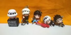 ガチャ ワンピース トラファルガロー フィギュア ストラップ イヤホンジャック