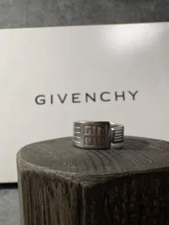 Givenchyリング17号前後