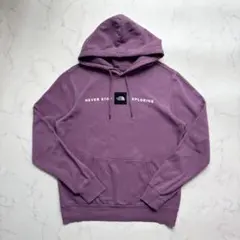 THE NORTH FACE スクエアロゴトレーナーのサムネイル