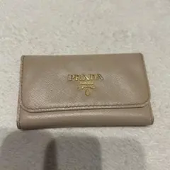 PRADA ピンクベージュ キーケース