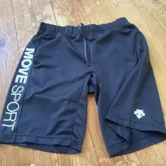 デサントMOVE SPORT ネイビーショートパンツ Mサイズ