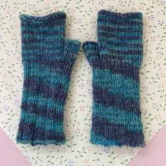ギフト　厚め青紫ストライプ ニット指なし手袋　ハンドメイド