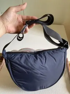 ラウンドショルダーバック ネイビー 新品未使用