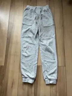 GU☆グレー スウェットパンツ 150