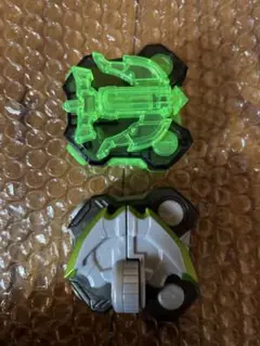 ニンジャデュアラーレイズバックル　仮面ライダーギーツ　デザイアドライバー