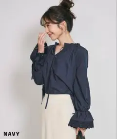 ベースメント　ネイビー 刺繍スリーブブラウス