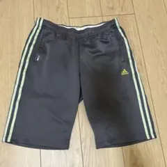 adidas ハーフパンツ