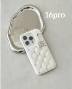 ダーリッチ スマホケース 16pro ホワイト