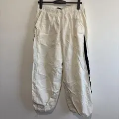 Item thumbnail for item b3d82203-d48d-45c5-8893-091b977f4c6f