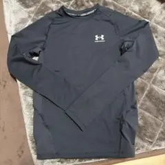 UNDER ARMOUR HEATGEAR 長袖インナーシャツ