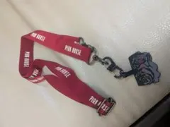 ピンクハウス　新品ネックストラップホルダー　赤ロゴ入り