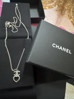 CHANEL ココマーク ハート　ラインストーン ネックレスのサムネイル