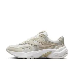 【新品】Nike スニーカー（ウィメンズモデル） ホワイト/ベージュ 箱あり