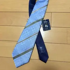 ディズニー 小さいミッキー　ネクタイ　絹100%