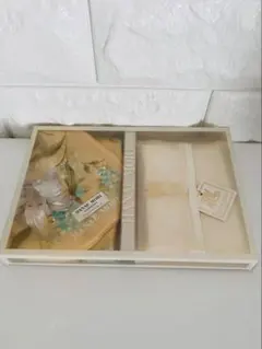 Item thumbnail for item fea9ebd7-daf7-43ea-9b8b-78f299ac6604