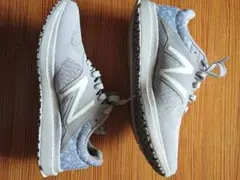 ニューバランス 23.5 グレー スニーカー シューズ